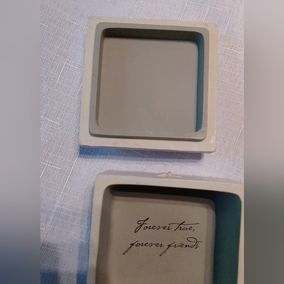 Willow Tree Friendship 2003 Trinket Box - Picture 7 of 7